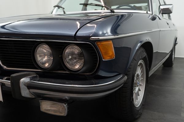 BMW 3.3 LI (E3) Automatic