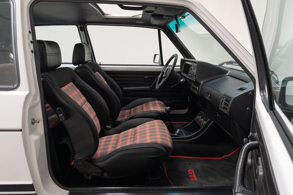 Volkswagen Golf I GTI Pirelli
