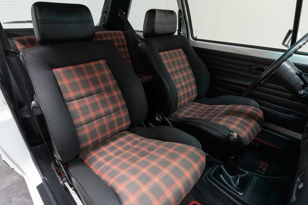 Volkswagen Golf I GTI Pirelli