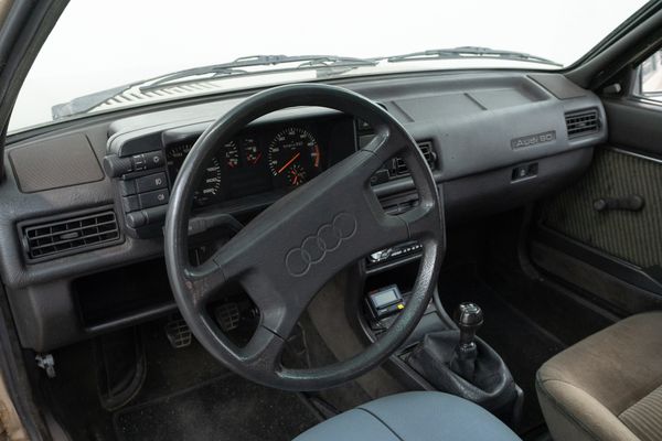 Audi 90