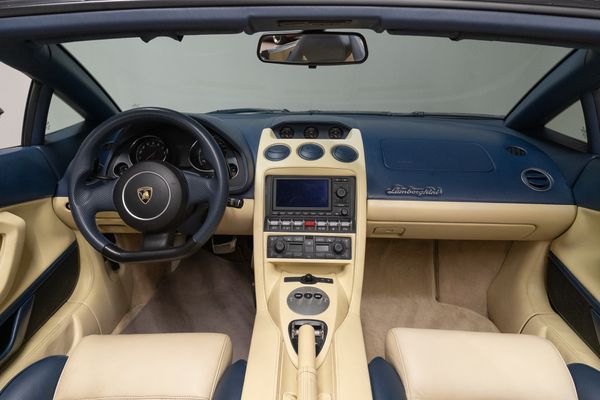 Lamborghini Gallardo LP550-2 Spyder