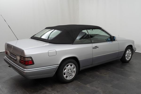 Mercedes-Benz E 320 Cabriolet (R129)