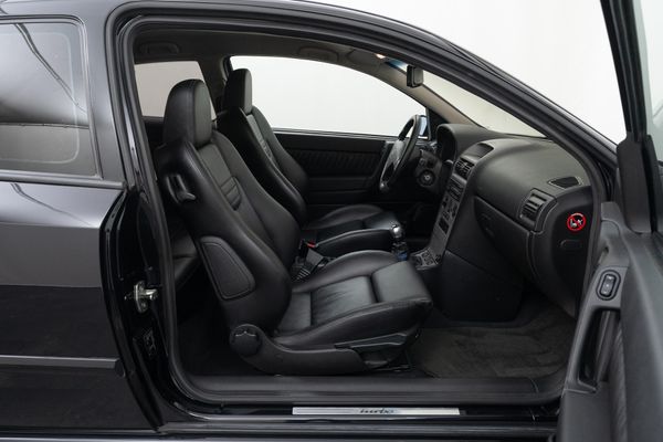 Opel Astra 3T OPC 2.0 TURBO