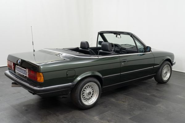 BMW 325iA Cabriolet