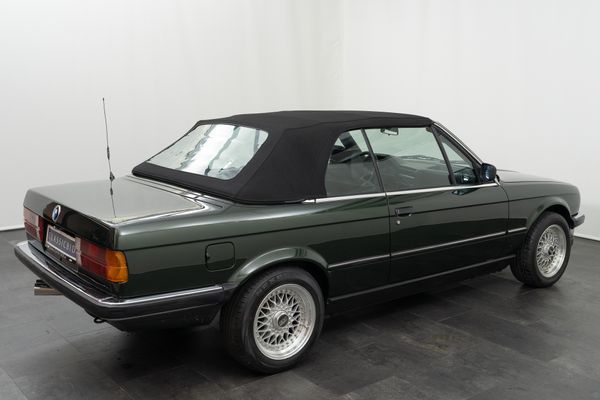 BMW 325iA Cabriolet