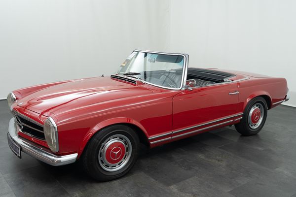 Mercedes-Benz 230 SL