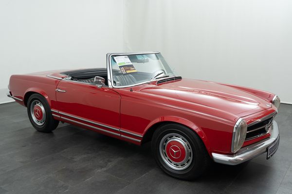 Mercedes-Benz 230 SL