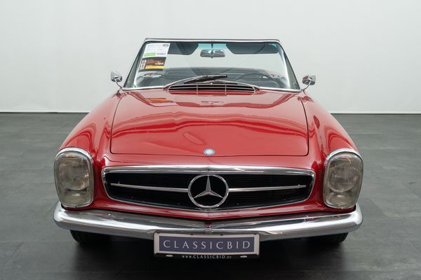 Mercedes-Benz 230 SL