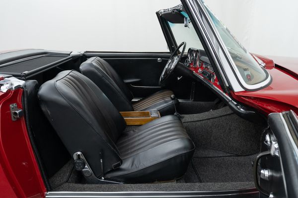 Mercedes-Benz 230 SL