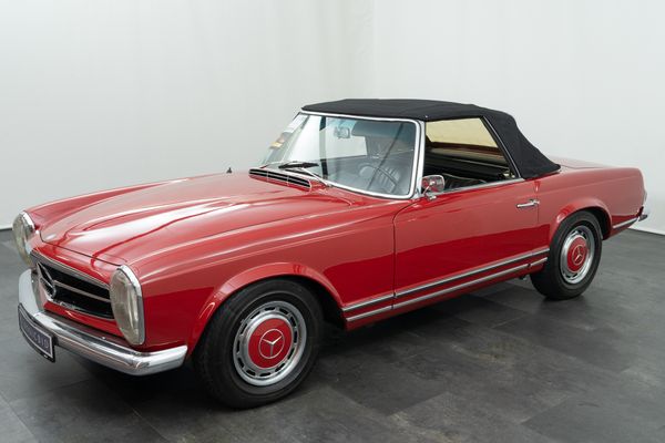 Mercedes-Benz 230 SL