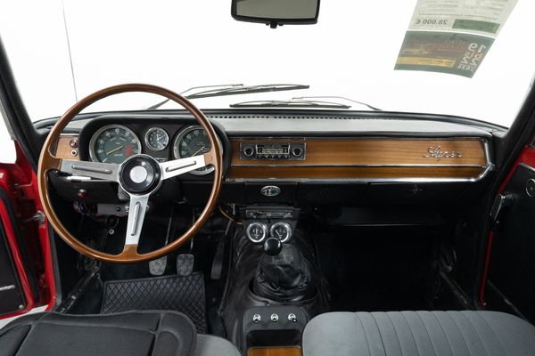 Alfa Romeo Giulia Super 1600