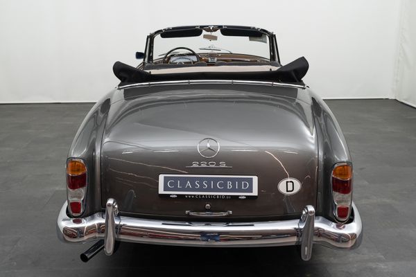Mercedes-Benz 220S Ponton Cabrio