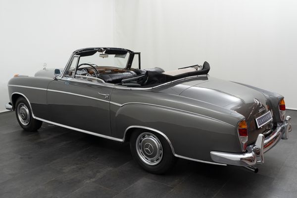 Mercedes-Benz 220S Ponton Cabrio