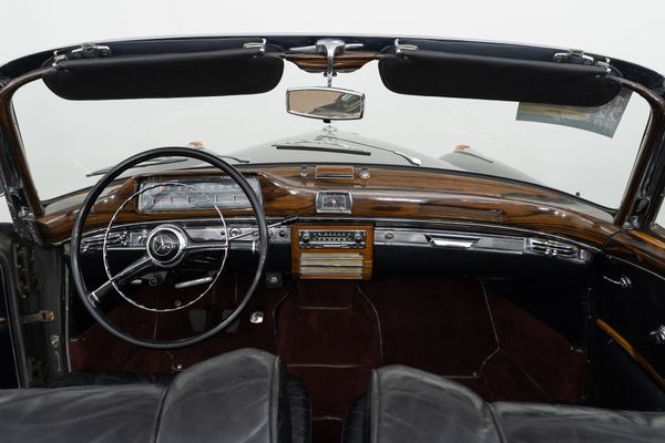 Mercedes-Benz 220S Ponton Cabrio