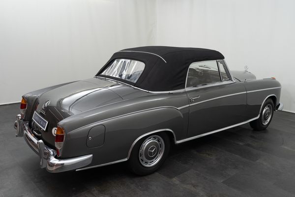 Mercedes-Benz 220S Ponton Cabrio