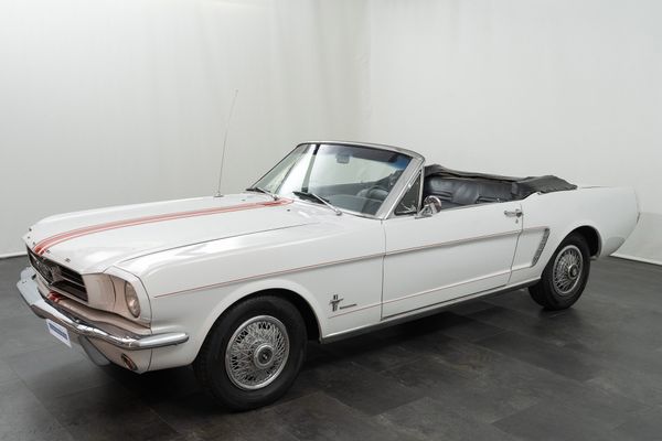 Ford Mustang Cabrio