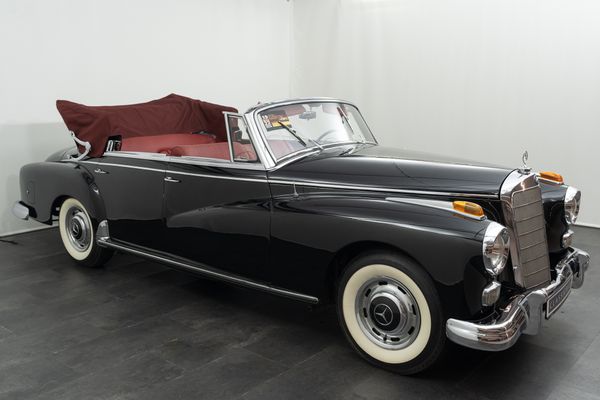 Mercedes-Benz 300d Cabriolet (Adenauer)