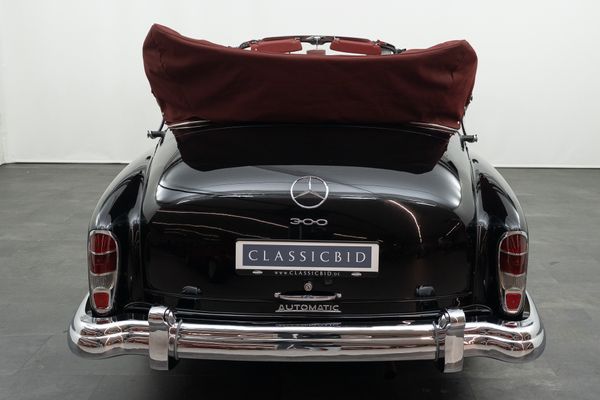 Mercedes-Benz 300d Cabriolet (Adenauer)
