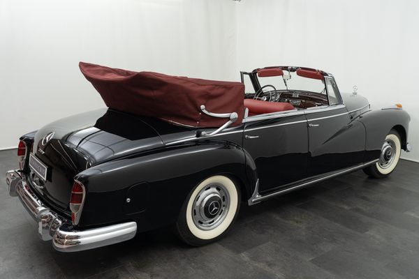 Mercedes-Benz 300d Cabriolet (Adenauer)