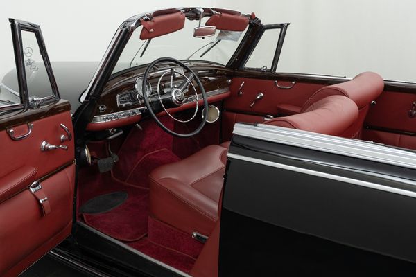 Mercedes-Benz 300d Cabriolet (Adenauer)