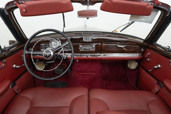 Mercedes-Benz 300d Cabriolet (Adenauer)