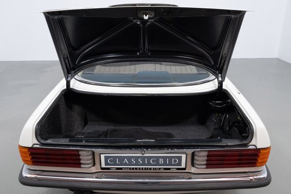 Mercedes-Benz 280 SLC (107)