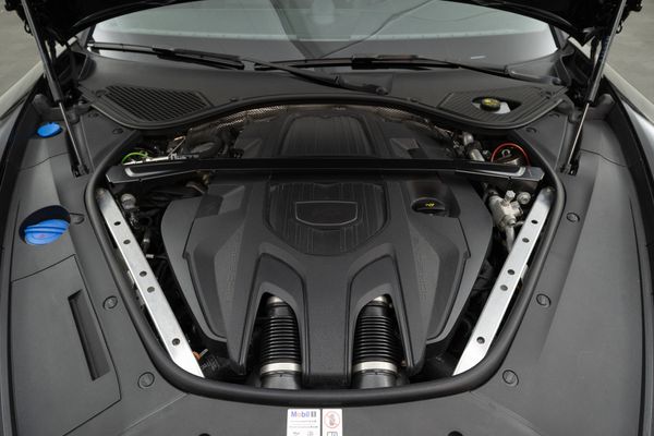 Porsche Panamera Sport Turismo 4 S E-Hybrid
