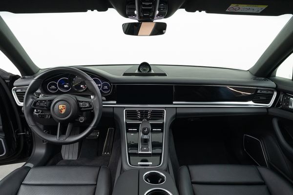 Porsche Panamera Sport Turismo 4 S E-Hybrid