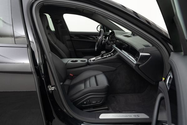 Porsche Panamera Sport Turismo 4 S E-Hybrid