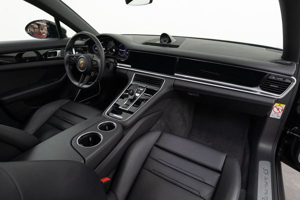 Porsche Panamera Sport Turismo 4 S E-Hybrid