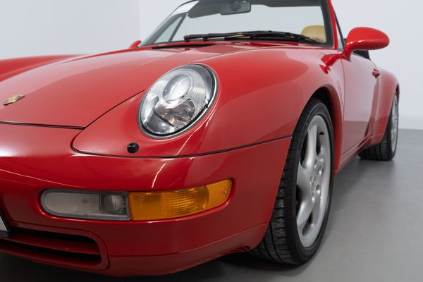 Porsche 911 Carrera 2 Cabriolet (993)