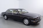 Jaguar XJ 40