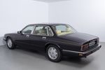 Jaguar XJ 40