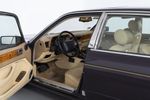 Jaguar XJ 40
