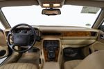 Jaguar XJ 40
