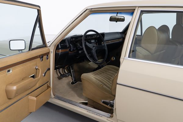 Opel Admiral B 2800 HL