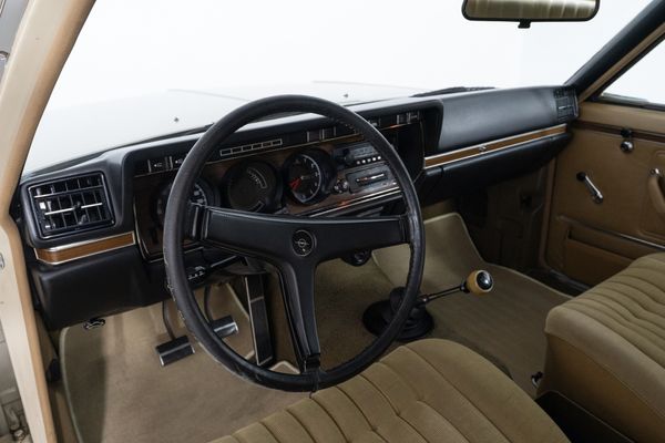 Opel Admiral B 2800 HL