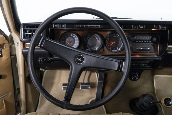 Opel Admiral B 2800 HL