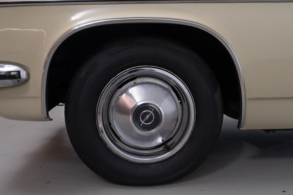 Opel Admiral B 2800 HL