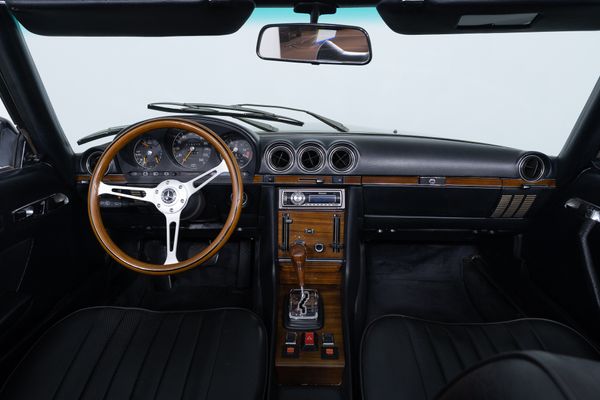 Mercedes-Benz 350 SL