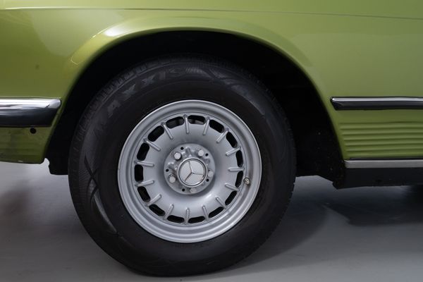 Mercedes-Benz 350 SL