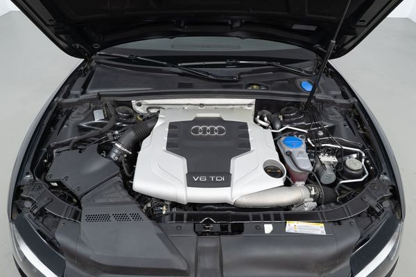 Audi A5 Cabriolet 2.7 TDI “S line”