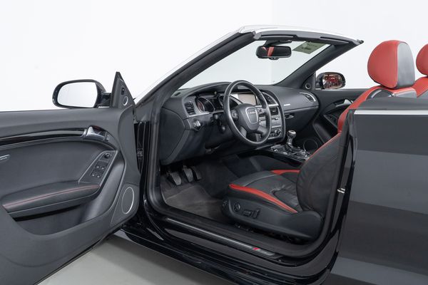 Audi A5 Cabriolet 2.7 TDI “S line”