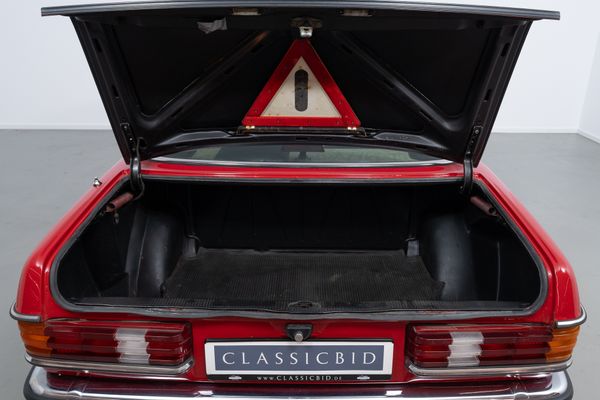 Mercedes-Benz 230 C (C 123)