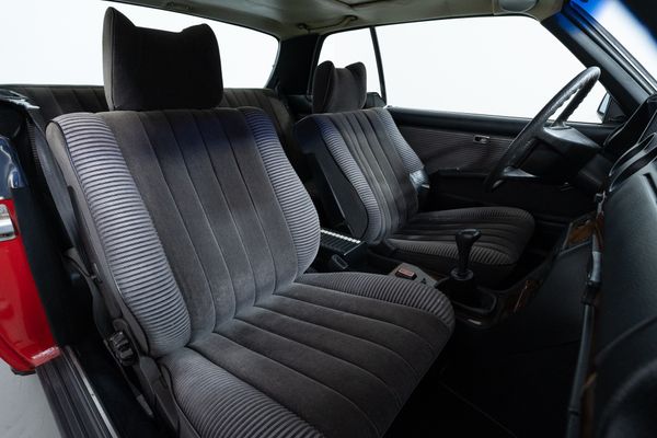 Mercedes-Benz 230 C (C 123)