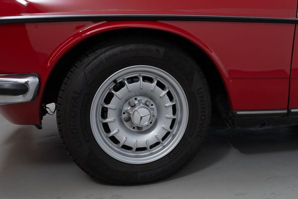 Mercedes-Benz 230 C (C 123)