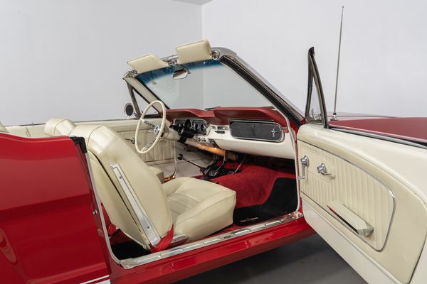 Ford Mustang Convertible A-Code 289 V8
