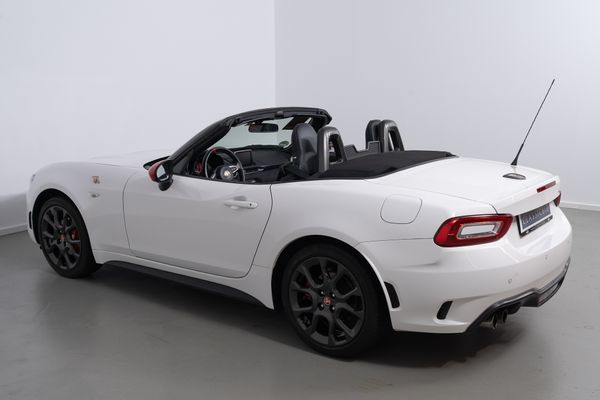 Abarth 124 Spider