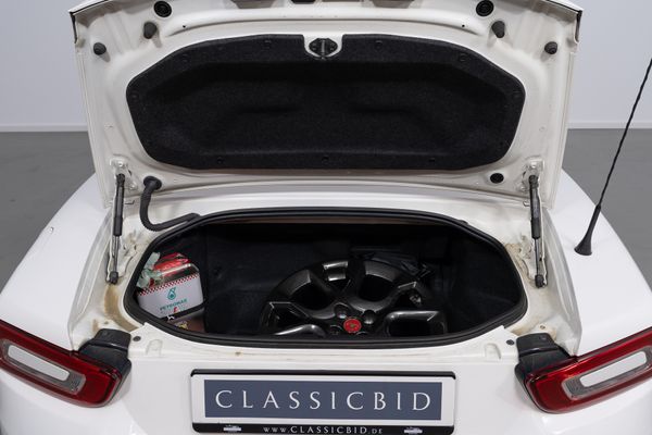 Abarth 124 Spider