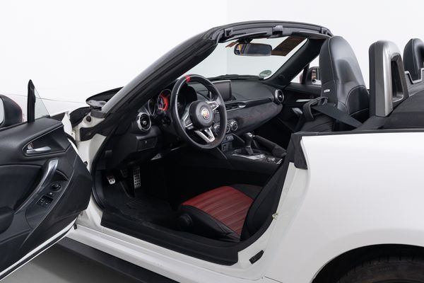 Abarth 124 Spider